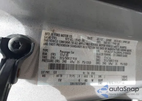 2017 Ford Focus Titanium z USA, uszkodzony, nr VIN 1FADP3N26HL316933